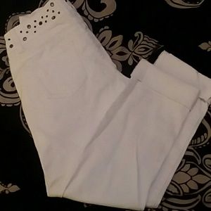 🔥FLASH SALE🔥NWOT Rue21 capris